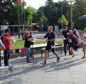 Getränke-Service beim Halbmarathon