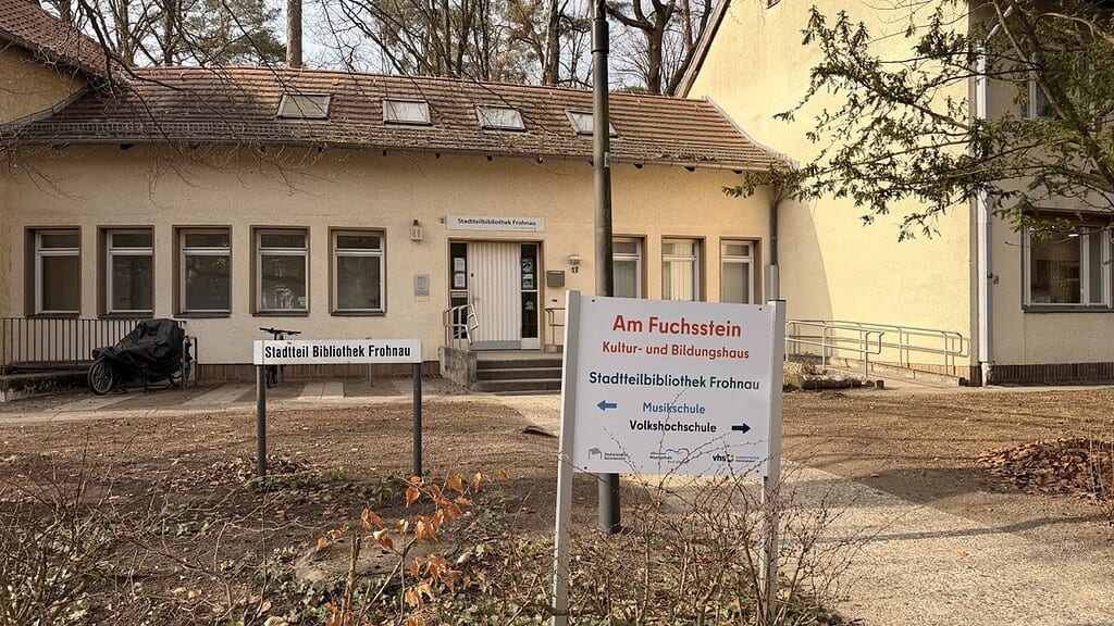 Die Stadtteilbibliothek Frohnau befindet sich im Fuchssteinerweg 17. © DZ