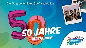 Flyer zur Jubiläumswoche 50 Jahre METRONOM mit Luftballon-Ziffern und Fotos