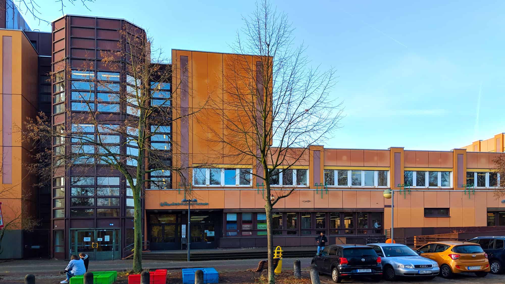 Gebäude der Emil-Fischer-Schule in der Cyclopstraße in Wittenau