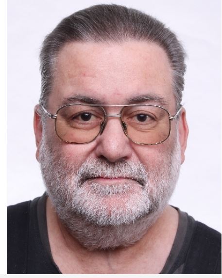 Zweites Porträtfoto des vermissten Thomas Ralf Hans Fredrichsdorf mit grauem Bart und Brille.